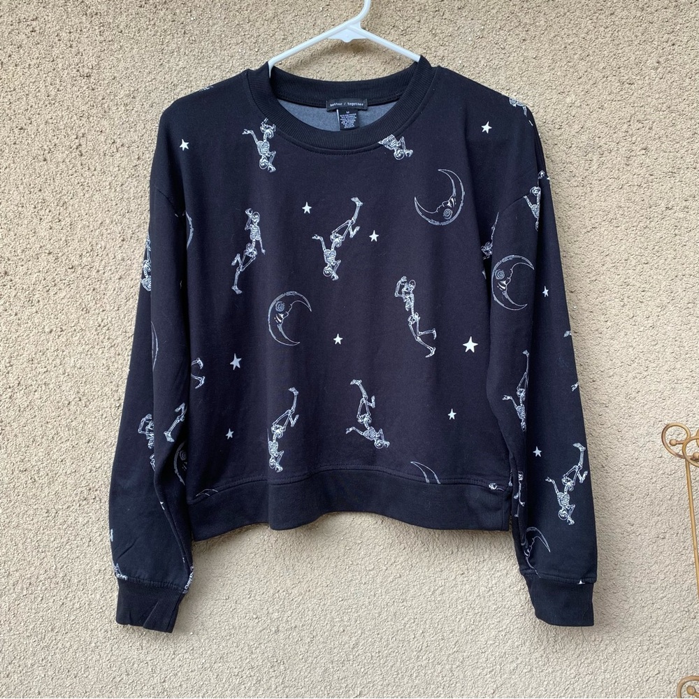 Halloween Black and White Skeleton Crewneck Sweater soft size medium